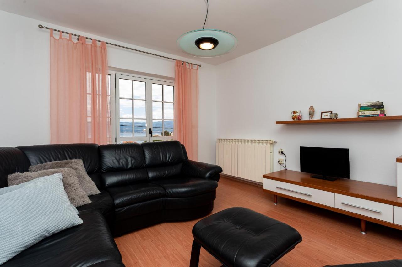 Apartman Maris Vrbnik Exterior photo