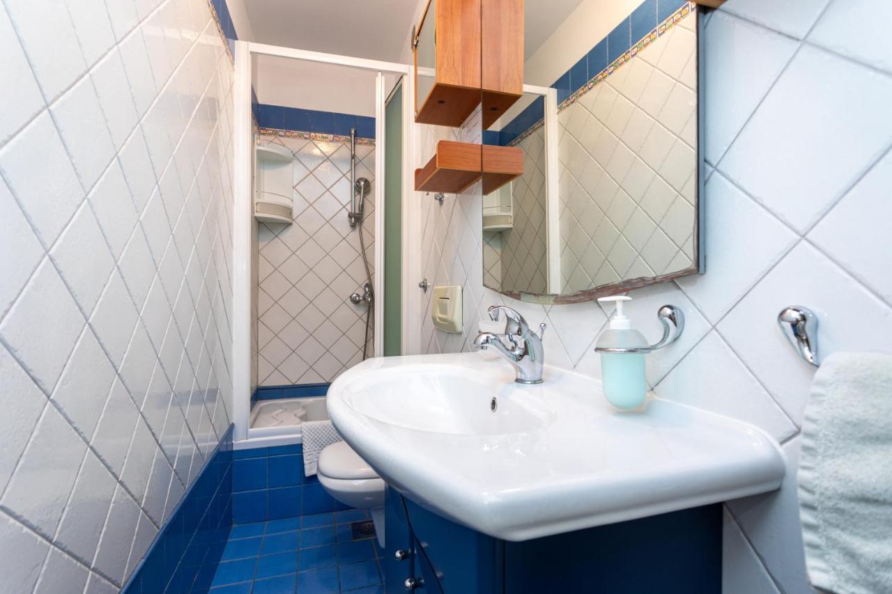 Apartman Maris Vrbnik Exterior photo